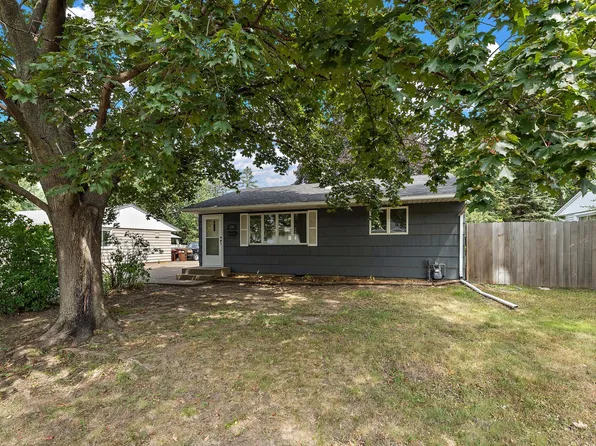738 22nd Ave N, South Saint Paul, MN 55075