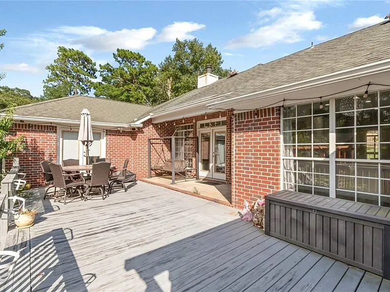 7490 Quency Dr — Photo 44