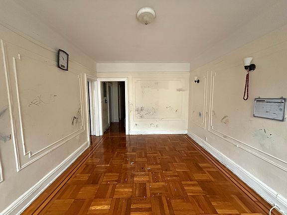 2nd image of 41-42 44th St Unit A