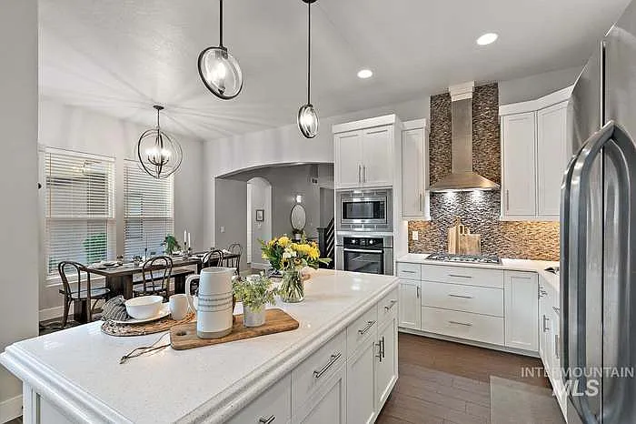 1267 E Spinnaker Ln — Photo 6