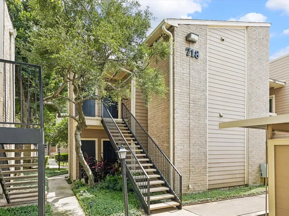 718 Bering Dr APT B, Houston, TX 77057