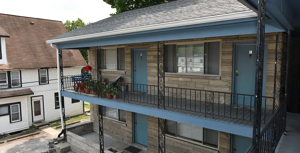 Building Photo - 404 S Fess