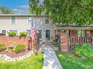 15344 Renshaw Dr, Clinton Township, MI