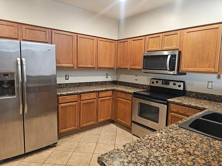 18515 W Caribbean Ln — Photo 10