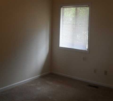 3rd image of 134 Woodfield Pl