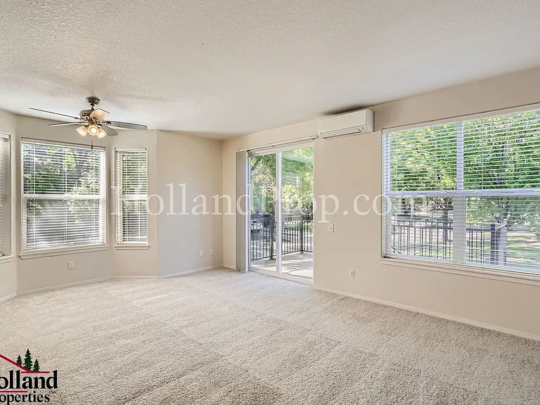 222 NE 76th Ave — Photo 6
