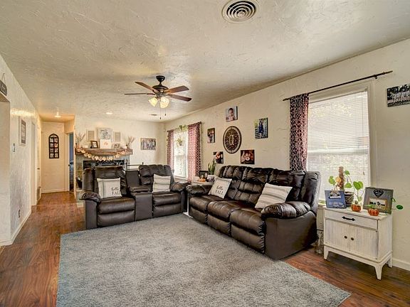 2nd image of 502 Lake Dr