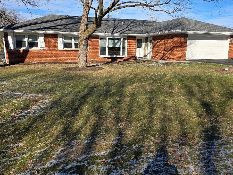 1st image of 19 Pasadena Dr