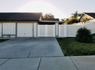 689 Hillcrest Dr, Camarillo, CA 93012