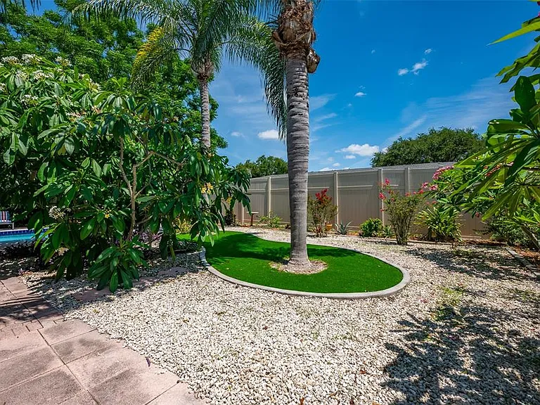 3801 Helene St — Photo 28