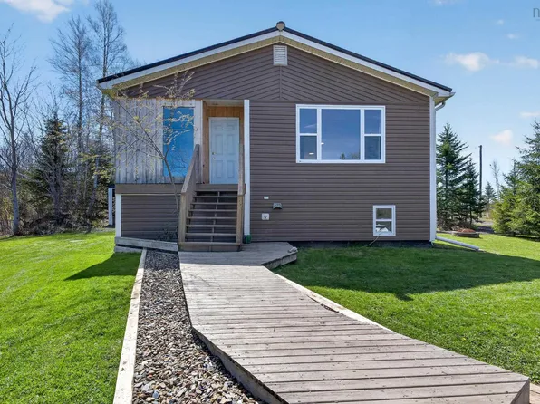 679 & 701 Findley Rd, East Hants, NS B0N 1T0