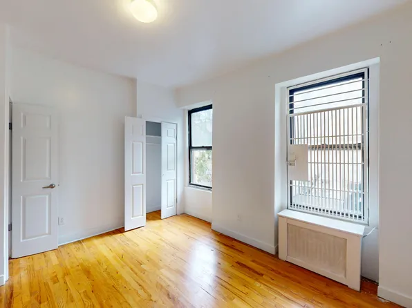 401 East 78th Street image 4 of 11