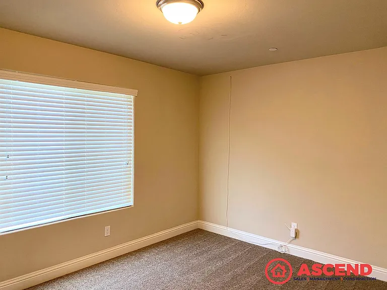 9403 Mountain Peak Ln — Photo 7