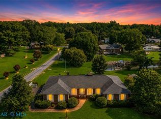 32 Boat House Cv, Kilmarnock, VA 22482