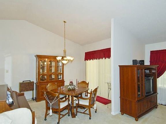 3rd image of 3707 Candlewyck Club Dr APT F