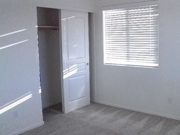 5th image of 1546 E Silver Reef Dr