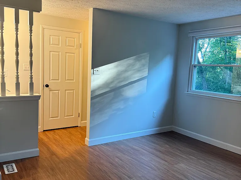 Bedroom - Master - Closet/Bathroom