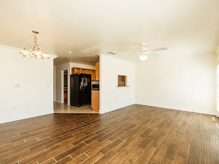 748 Majestic Dr — Photo 8