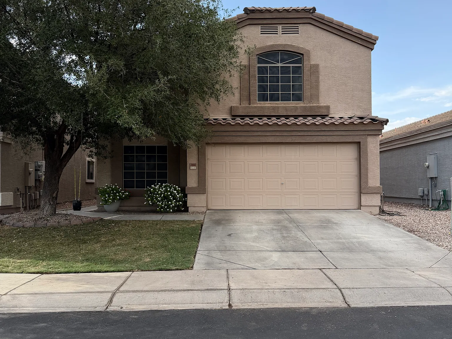 4 bed, 2154 sqft, $2,250 — Photo 1