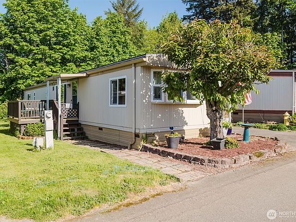 3rd image of 1297 SE Carl Pickel Drive