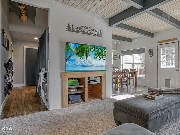 4th image of 723 Shorthorn Dr #402
