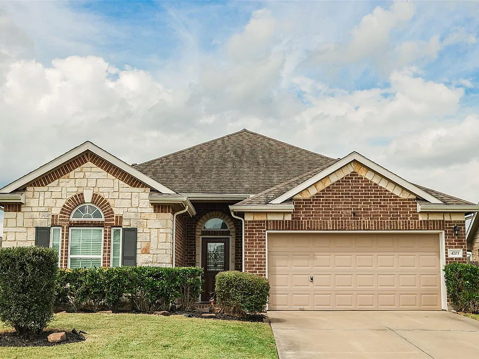 4703 Bella Ct
