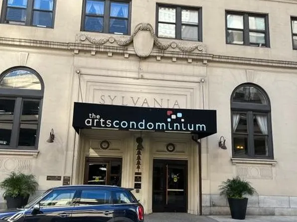 1324 Locust St APT 1502, Philadelphia, PA 19107