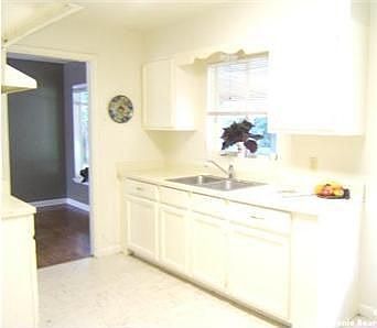 4th image of 206 Tansyl Dr