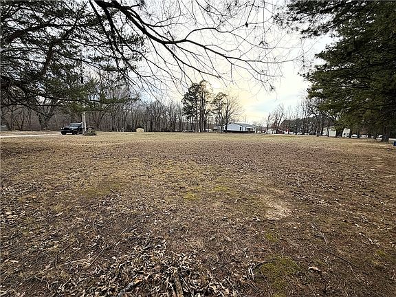 3rd image of 2961 N Clark Rd #3