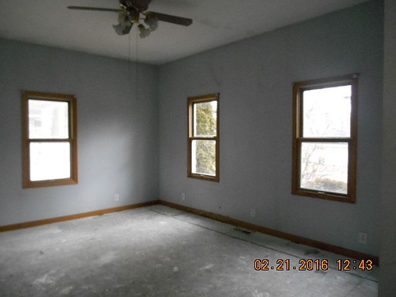 4th image of 306 S 2nd Ave