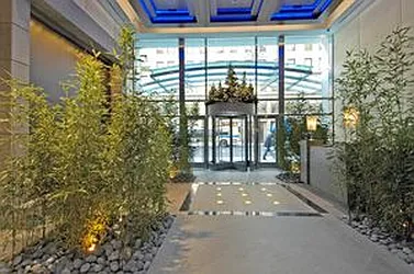 Rented by R New York