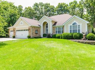 919 Golden Meadows Dr, Defiance, MO