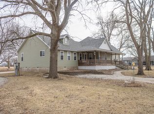 309 S Euclid St, Colfax, IL 61728