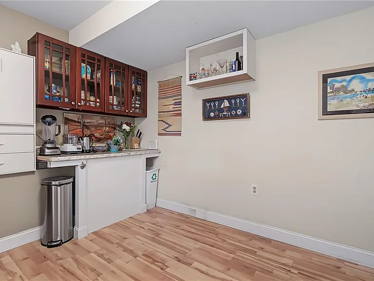 45 Oakwood Ave — Photo 43
