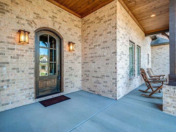 3rd image of 2826 Cherry Blossom Ln