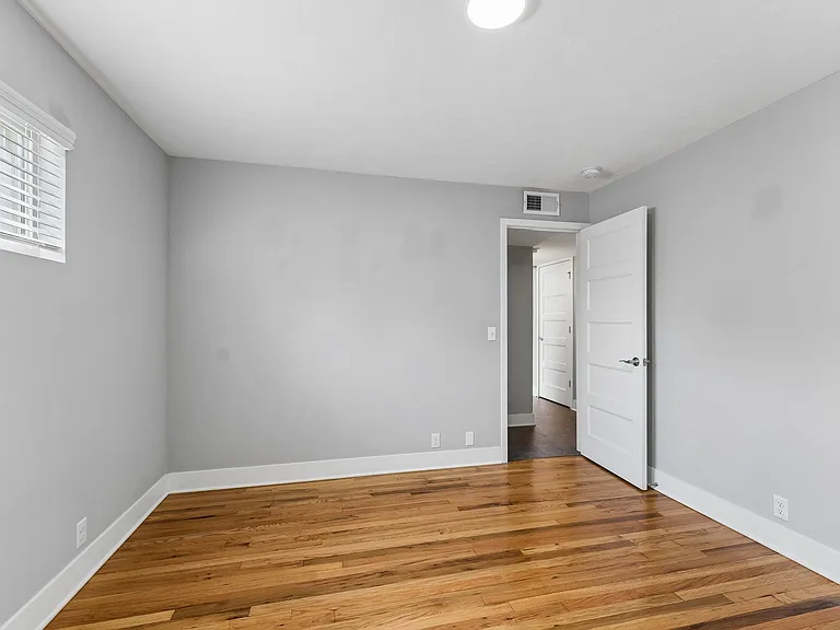 4702 Wakeley St #4 — Photo 22