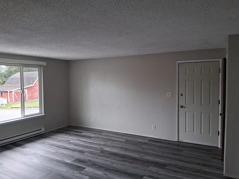 Rainier Vista — Photo 6
