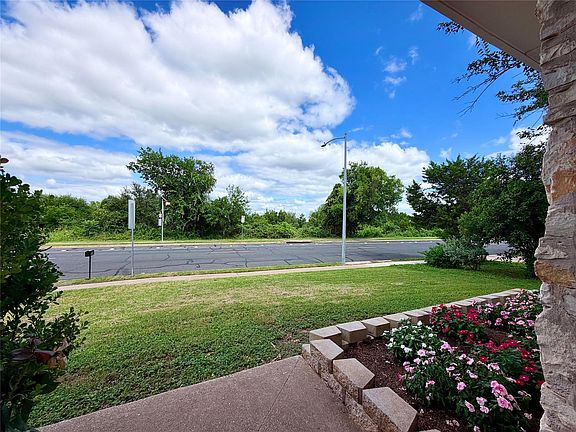 5th image of 8200 Furness Dr