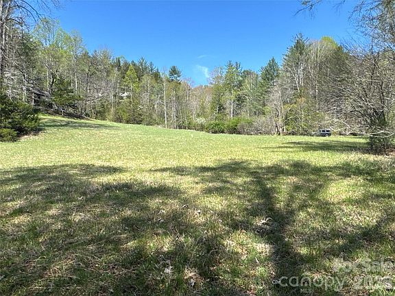 3rd image of 4017 Piney Rd