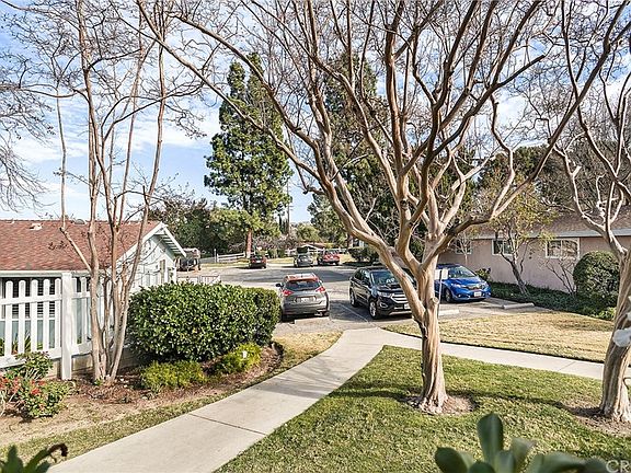 4th image of 19234 Avenue Of The Oaks Unit G
