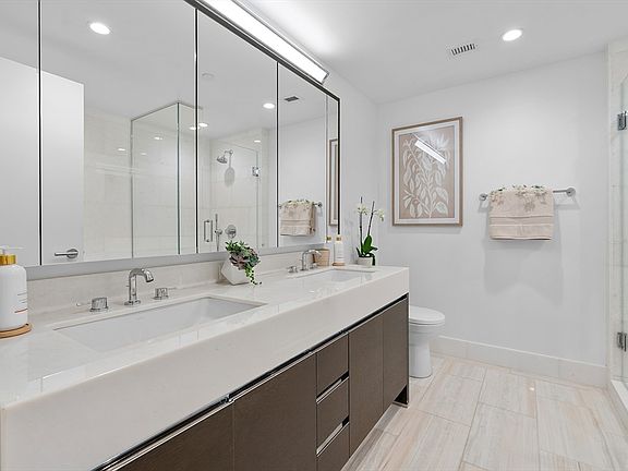 5th image of 100 Lovejoy Wharf Unit 5K