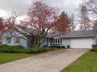 1106 Sassafras Ln, Niles, MI 49120