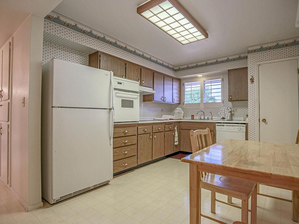 1st image of 10905 W Tropicana Cir
