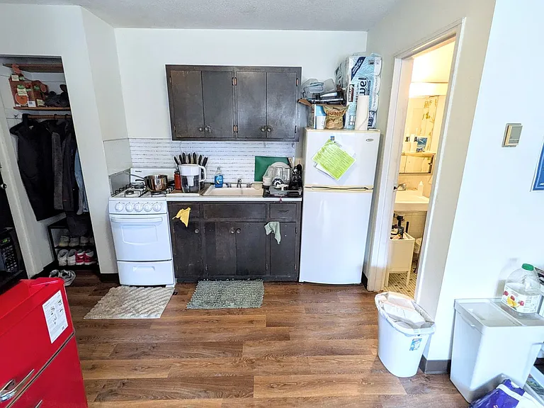 615 Ontario St SE — Photo 15