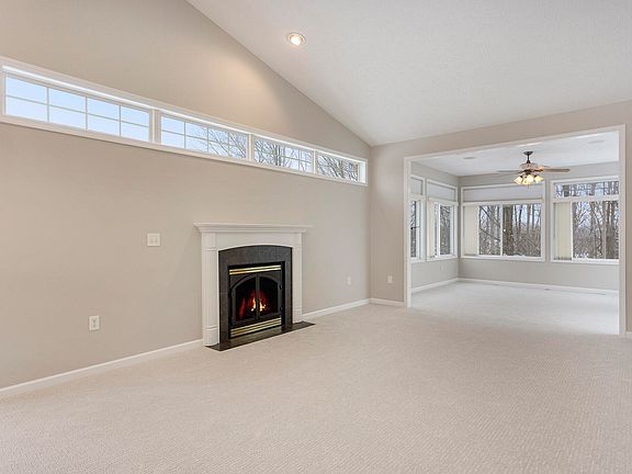 4th image of 2520 Forest Bluff Dr SE #5
