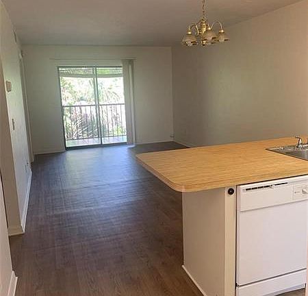 3rd image of 22523 Westchester Blvd APT A204