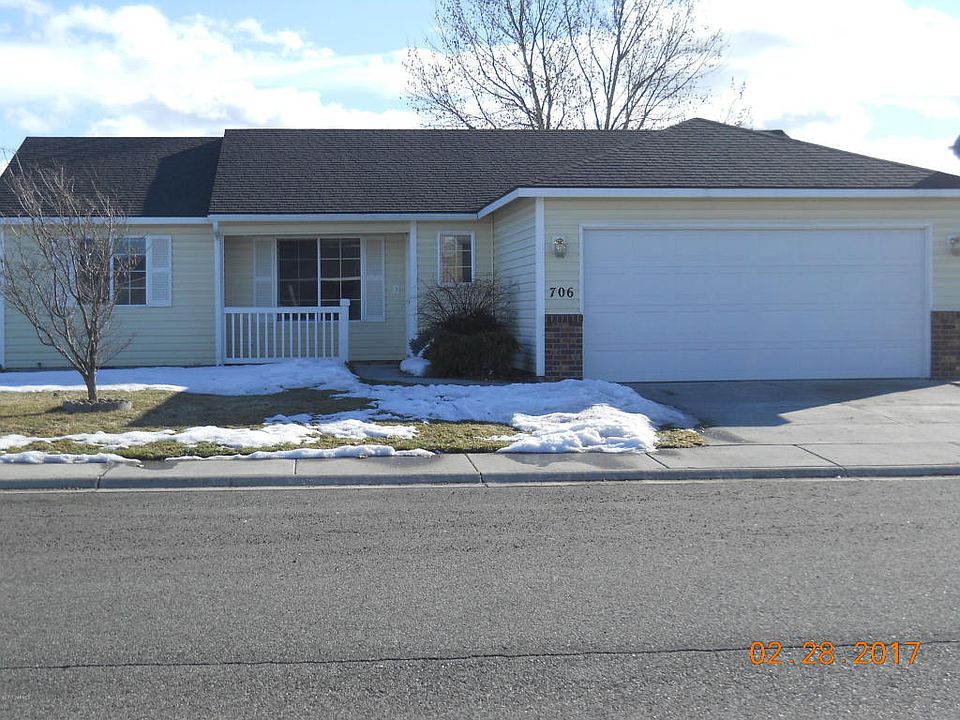2nd image of 706 Esperanza Way