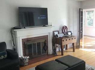 4934 Old Chatham Rd, Springfield, IL 62711