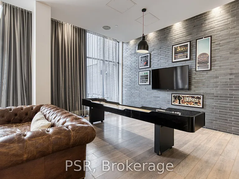 783 Bathurst St #321 — Photo 25