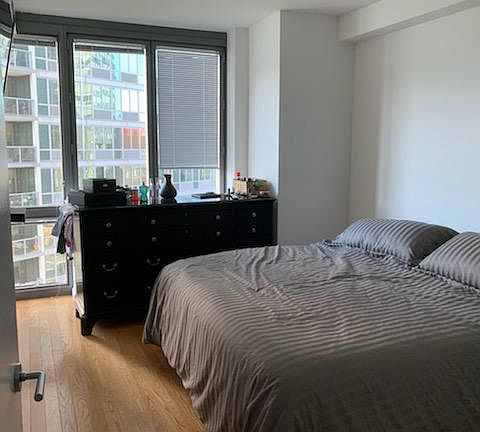 5th image of 4610 Center Blvd APT 615